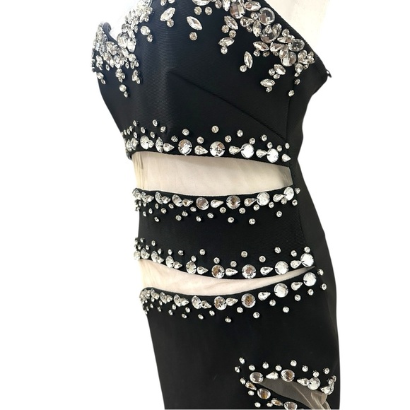 Las Vegas Formal Style Dress Size Elegant Black & Sliver Peek A Boo Lace - Picture 6 of 11